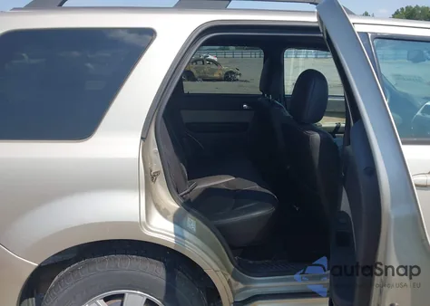 2010 Mercury Mariner z USA, uszkodzony, nr VIN 4M2CN8B76AKJ20618